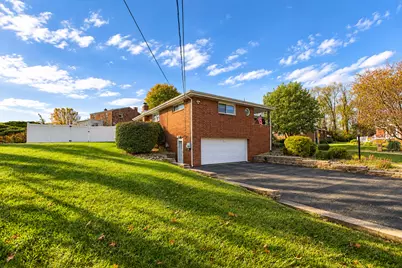 561 Hemlock Street, Greensburg, PA 15601 - Photo 3