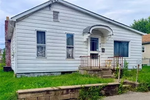 813 Hazlett Ave, Brackenridge, PA 15014 - Photo 1