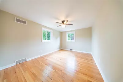 3107 Dennison Rd, Bethel Park, PA 15102 - Photo 23