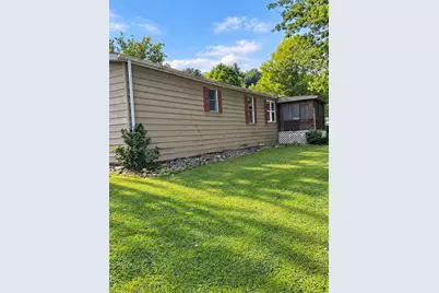609 Sparrow Drive, Washington Township, PA 15613 - Photo 5