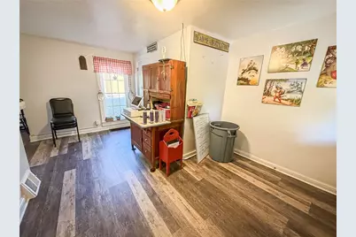 300 Main St, Volant Boro, PA 16156 - Photo 3