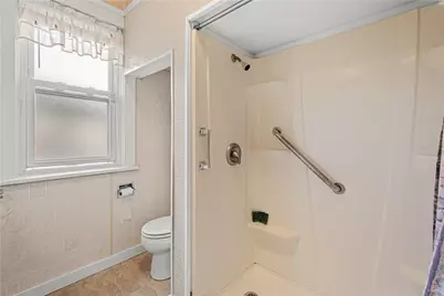 908 Broadway Ave, Stowe Township, PA 15136 - Photo 21