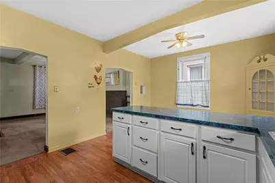 908 Broadway Ave, Stowe Township, PA 15136 - Photo 11