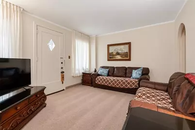 5902 Nicholson St, Pittsburgh, PA 15217 - Photo 5