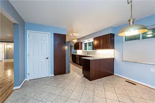 219 Maple Dr, Hempfield Township, PA 15601 - Photo 19