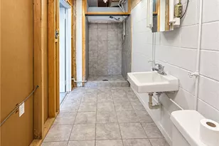 1105 Woodside Ave, Ellwood City, PA 16117 - Photo 33