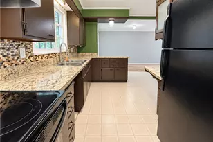 1105 Woodside Ave, Ellwood City, PA 16117 - Photo 15
