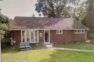 621 Springdale Dr, Pittsburgh, PA 15235 - Photo 1