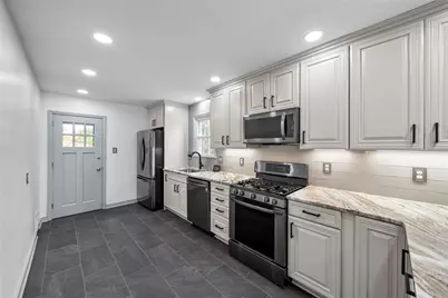 2300 Longcrest Ave, Bethel Park, PA 15102 - Photo 11