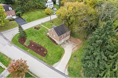 2300 Longcrest Ave, Bethel Park, PA 15102 - Photo 43