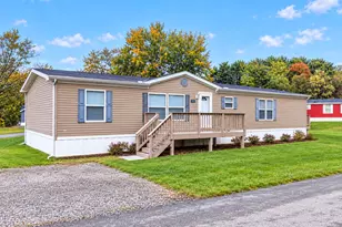 173 Cardinal Dr, Hempfield Township, PA 15644 - Photo 1