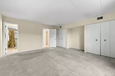 2120 Greentree Road #510E, Scott Township, PA 15220 - Photo 11
