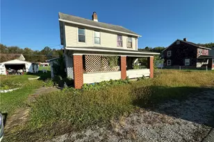 1115 Manor Ave, Latrobe, PA 15650 - Photo 1