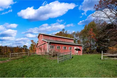 1489 W Sunbury Rd, Clay Township, PA 16061 - Photo 11