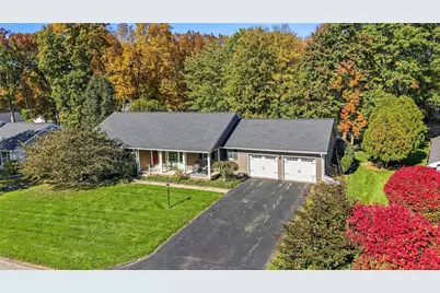 207 W Windridge Road, Hempfield Township, PA 16125 - Photo 3