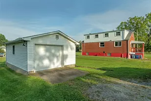 147 W Pennsylvania Ave, New Stanton, PA 15601 - Photo 35