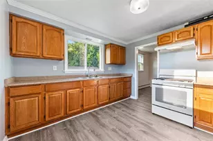 147 W Pennsylvania Ave, New Stanton, PA 15601 - Photo 3