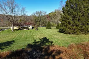 282 Pleasant View Dr, East Franklin Township, PA 16201 - Photo 3