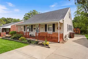633 Spencer Ave, Sharon, PA 16146 - Photo 1