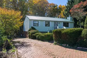 265 Sherwood Dr, Monaca, PA 15061 - Photo 1