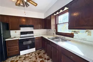 700 Ridgeway Ave, Grove City Boro, PA 16127 - Photo 17