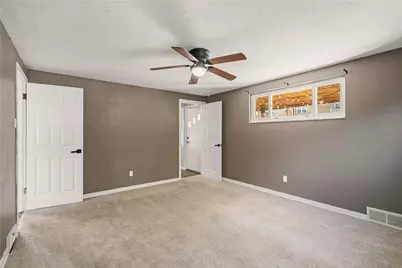654 Northcrest Dr, Pittsburgh, PA 15226 - Photo 27