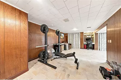 2202 Juanita Dr, Robinson Twp, PA 15108 - Photo 23