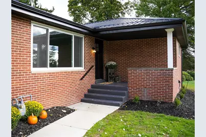 111 Hickory Dr, Chippewa Township, PA 15010 - Photo 3