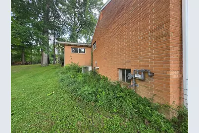 14 W Hillcrest Road, Nottingham, PA 15330 - Photo 3