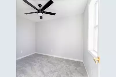 411 Pennsylvania Ave, Rochester, PA 15074 - Photo 17