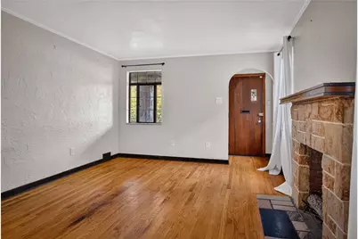 2214 Laketon Rd, Pittsburgh, PA 15221 - Photo 9