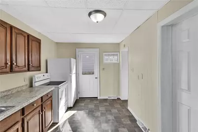206 3rd St, Freeport, PA 16229 - Photo 13