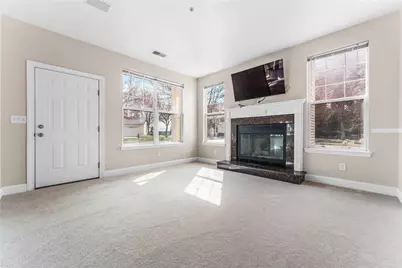216 Adams Pointe Blvd #10, Adams Township, PA 16046 - Photo 5