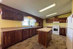 32 Village Dr, East Huntington, PA 15666 - Photo 9