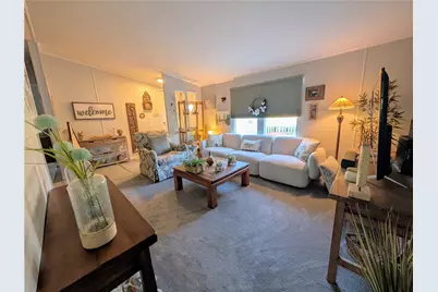 204 Peach Ct, Economy, PA 15143 - Photo 7