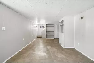 112 Creston Dr, West Mifflin, PA 15122 - Photo 25