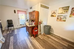 300 Main St, Volant Boro, PA 16156 - Photo 3