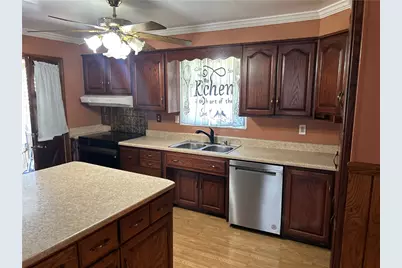 718 E Reynolds St, New Castle, PA 16101 - Photo 3