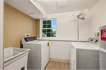534 Fieldcrest Dr, Pittsburgh, PA 15209 - Photo 17