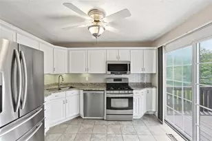 328 Whitney Chase Ln, North Huntingdon, PA 15642 - Photo 15