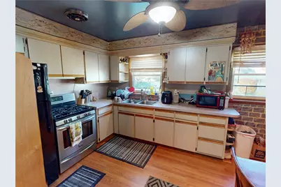 318 Beechwood Ave, Farrell, PA 16121 - Photo 19