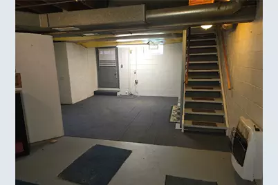 318 Beechwood Ave, Farrell, PA 16121 - Photo 33