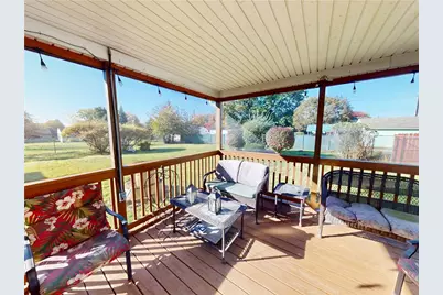 318 Beechwood Ave, Farrell, PA 16121 - Photo 7