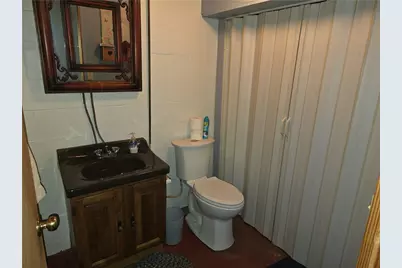318 Beechwood Ave, Farrell, PA 16121 - Photo 31