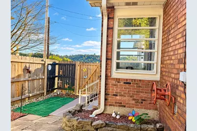 405 Parkway St, Freedom, PA 15042 - Photo 13