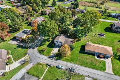 617 Woodburn Ln, Hempfield Township, PA 15601 - Photo 33