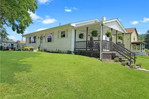 659 6th St, Taylor Township, PA 16160 - Photo 3