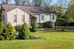 908 Essex Dr, Hempfield Township, PA 15601 - Photo 39