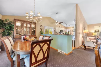 908 Essex Dr, Hempfield Township, PA 15601 - Photo 13