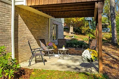 908 Essex Dr, Hempfield Township, PA 15601 - Photo 27